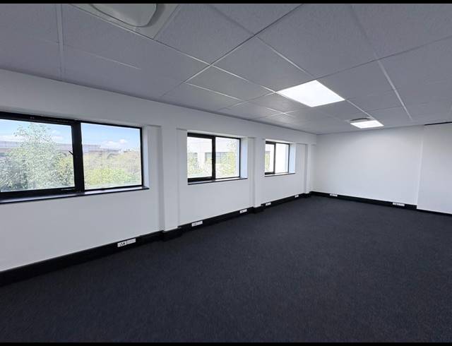 738M² OFFICE TO LET IN MIDRIDGE PARK